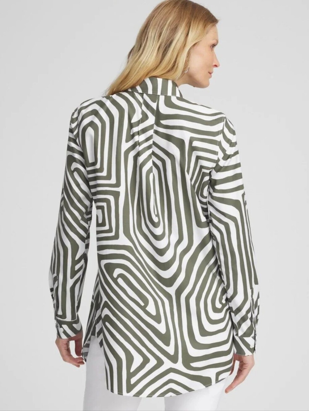 Chico's No Iron Stretch Abstract Long Sleeve Button Down Tunic Like New - Picture 3 of 11